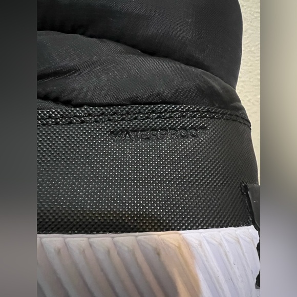 Sorel out and about Boot for women size 7 - Picture 10 of 10